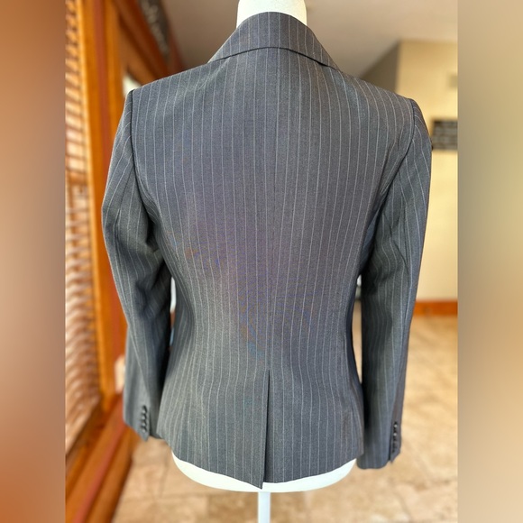 Ann Taylor Pinstripe Blazer Single Breasted Size 4 - Picture 3 of 9